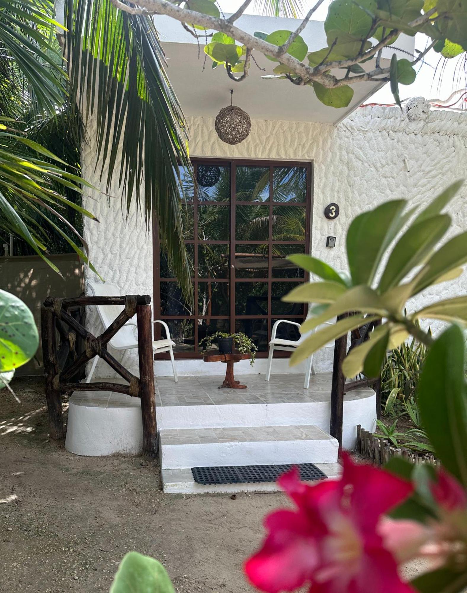 Sirenas Caribbean Rooms Holbox Esterno foto